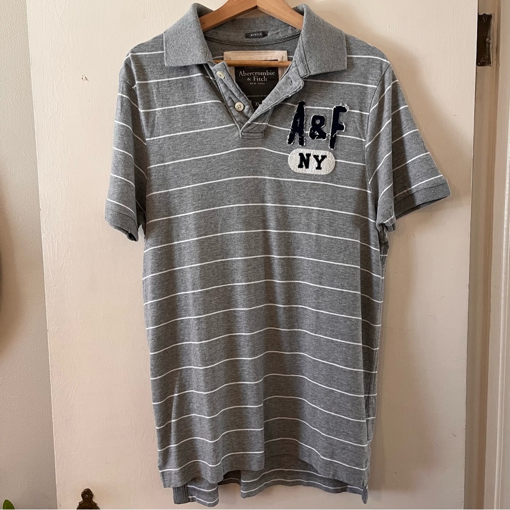 Abercrombie & Fitch Gray & White Striped Men’s Muscle Polo, Size XL